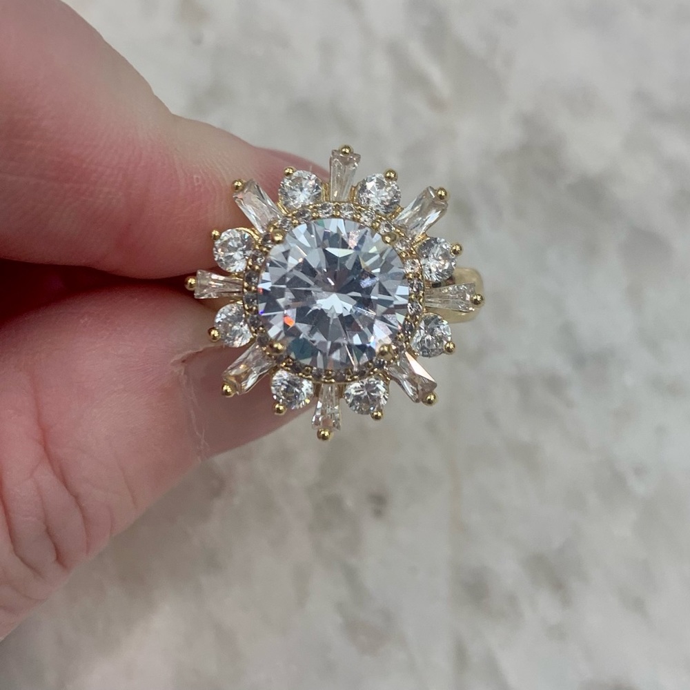 Gorgeous Nordstrom CZ starburst ring